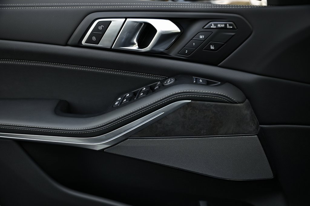 New 2026 BMW X7 xDrive40i w/ M Sport Package image 13