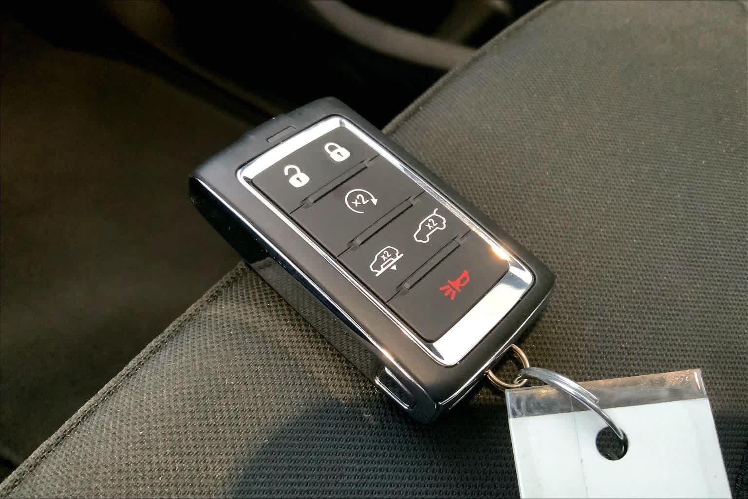 Used 2025 Jeep Grand Cherokee L Laredo RWD image 15
