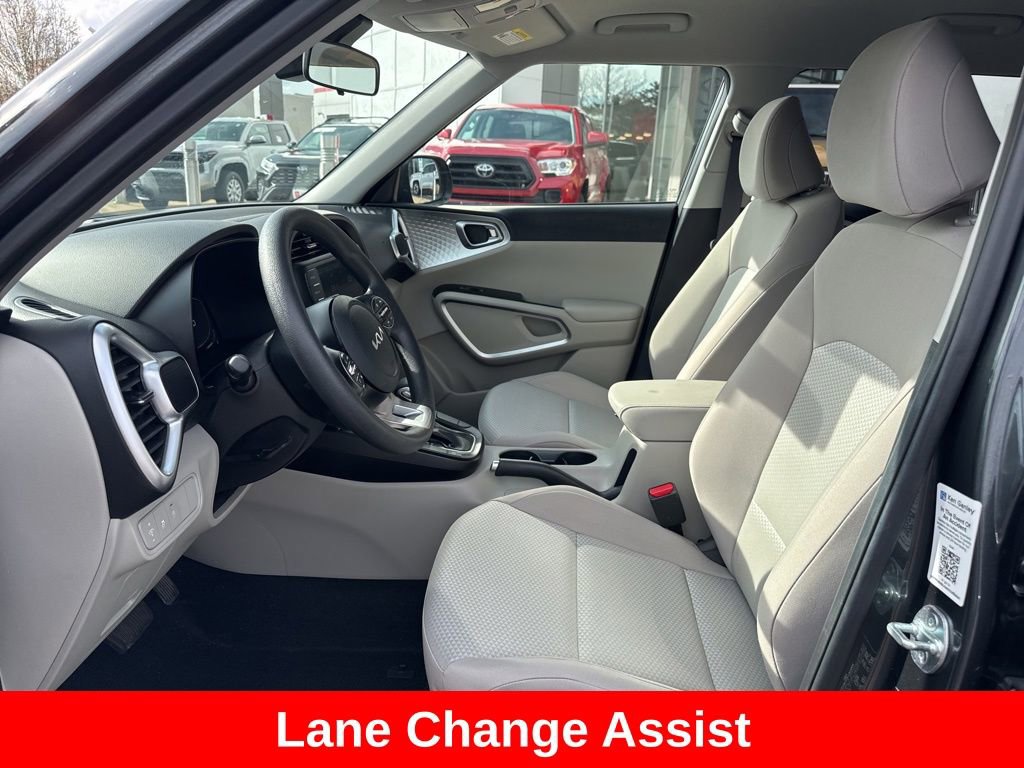 Used 2024 Kia Soul LX w/ Option Group 015 image 11