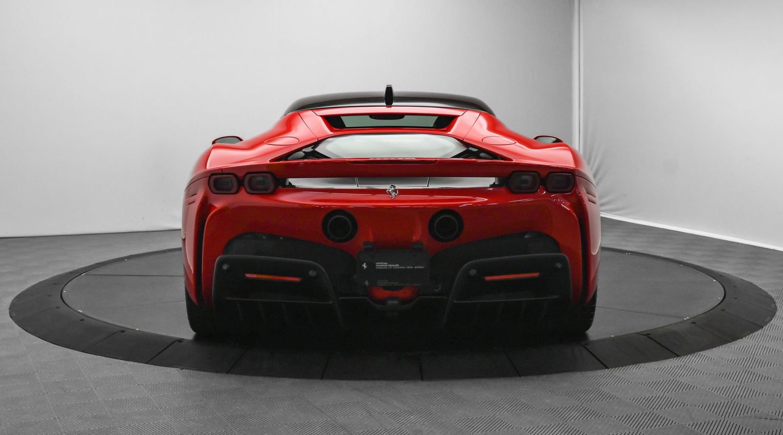 Used 2023 Ferrari SF90 Stradale image 6