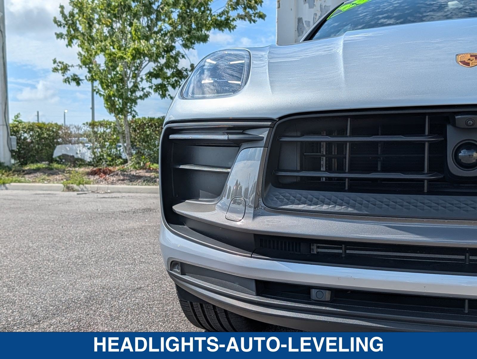 Used 2025 Porsche Macan Turbo AWD/4WD image 10