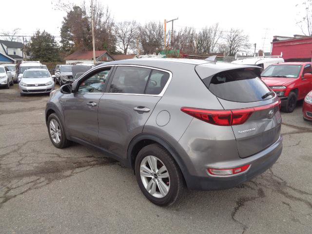 Used 2017 Kia Sportage LX image 4