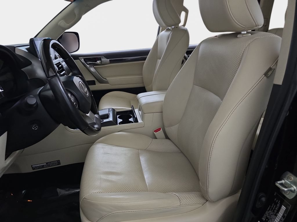 Certified 2023 Lexus GX 460 Luxury w/ Sport Design Package AWD/4WD image 17