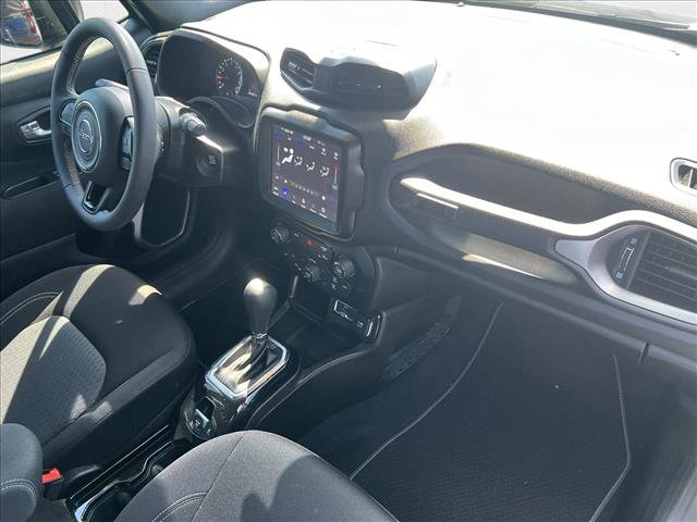 Used 2021 Jeep Renegade Latitude image 23