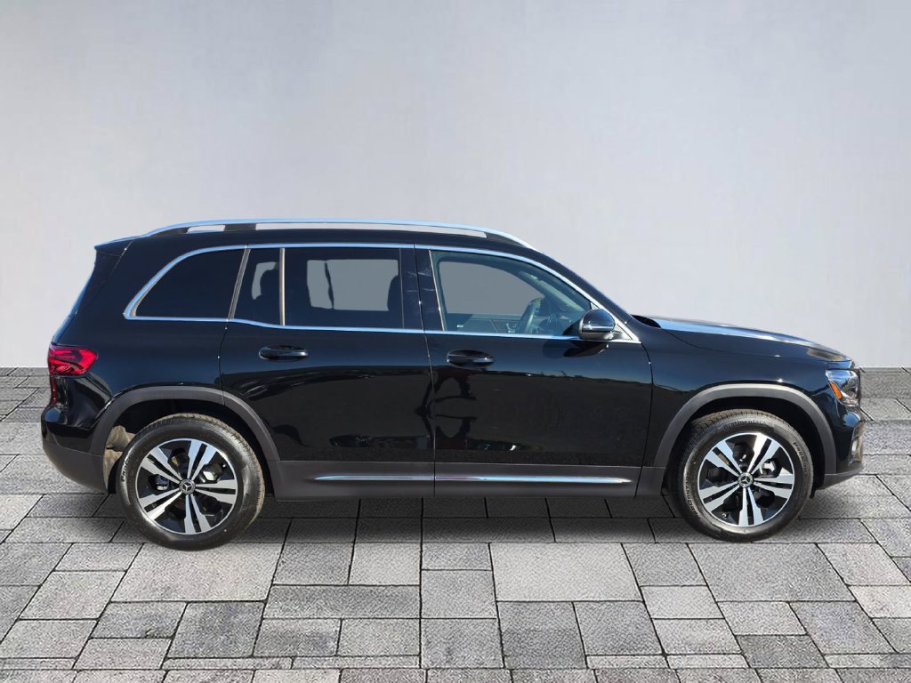 Certified 2025 Mercedes-Benz GLB 250 4MATIC image 8