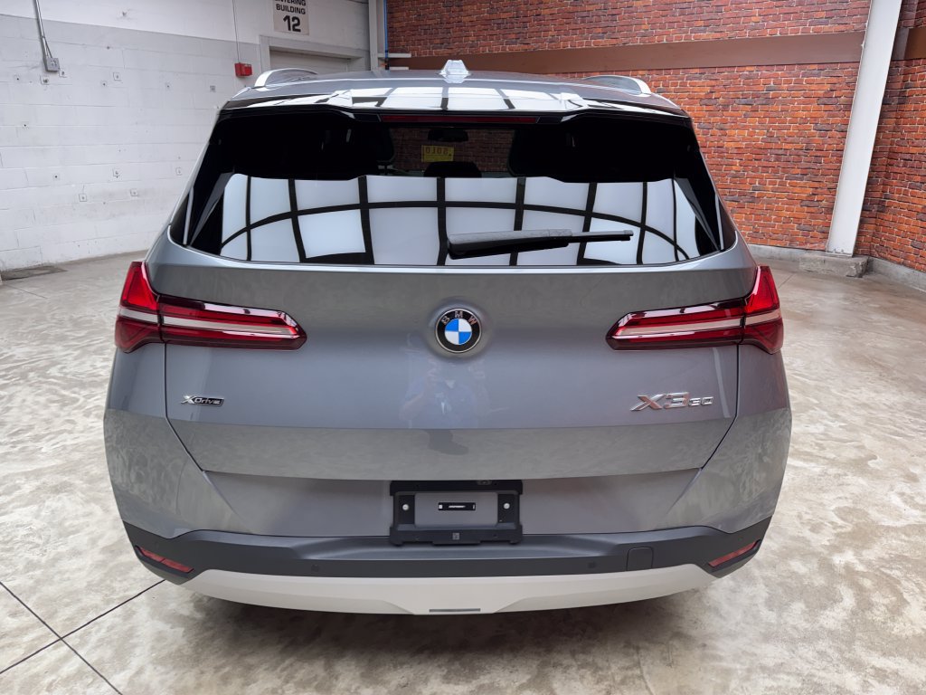 Certified 2025 BMW X3 xDrive30i w/ Premium Package AWD/4WD image 4