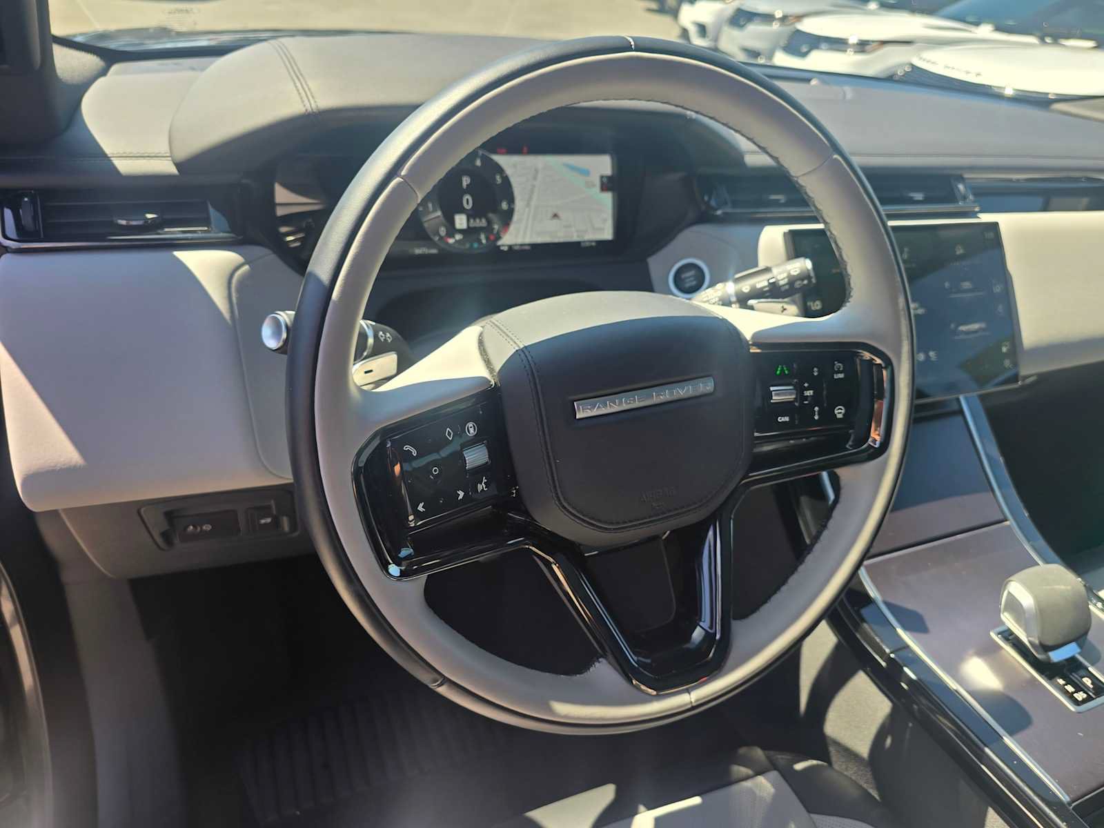 Used 2026 Land Rover Range Rover Velar Dynamic SE AWD/4WD image 25