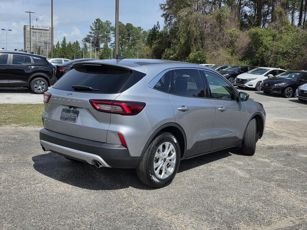 Used 2024 Ford Escape Active w/ Cold Weather Package FWD image 5