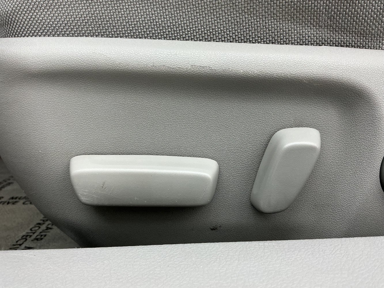 Used 2016 Toyota Camry LE FWD image 39