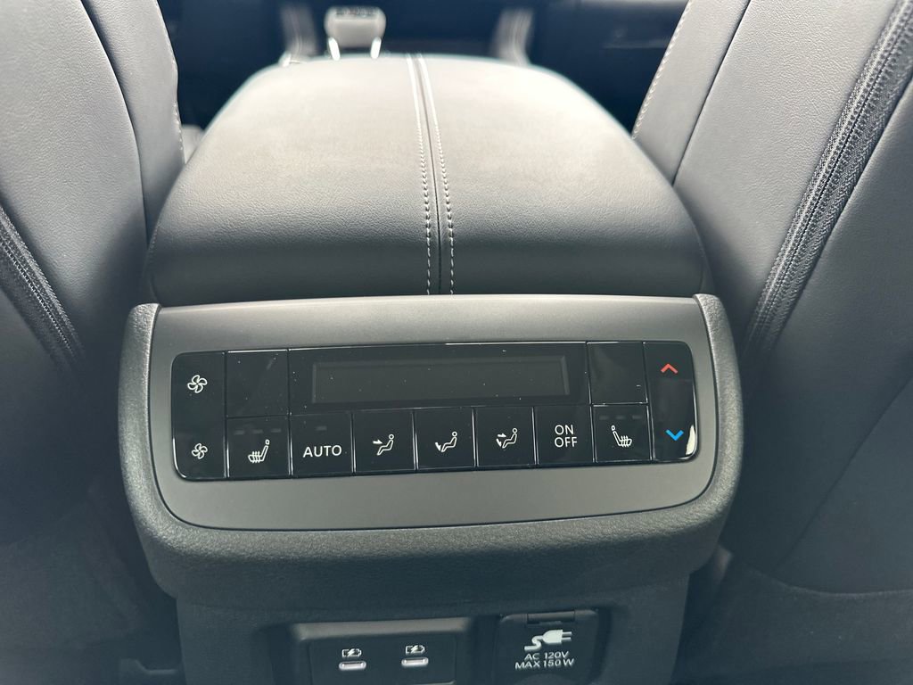 New 2026 Nissan Pathfinder Platinum AWD/4WD image 16