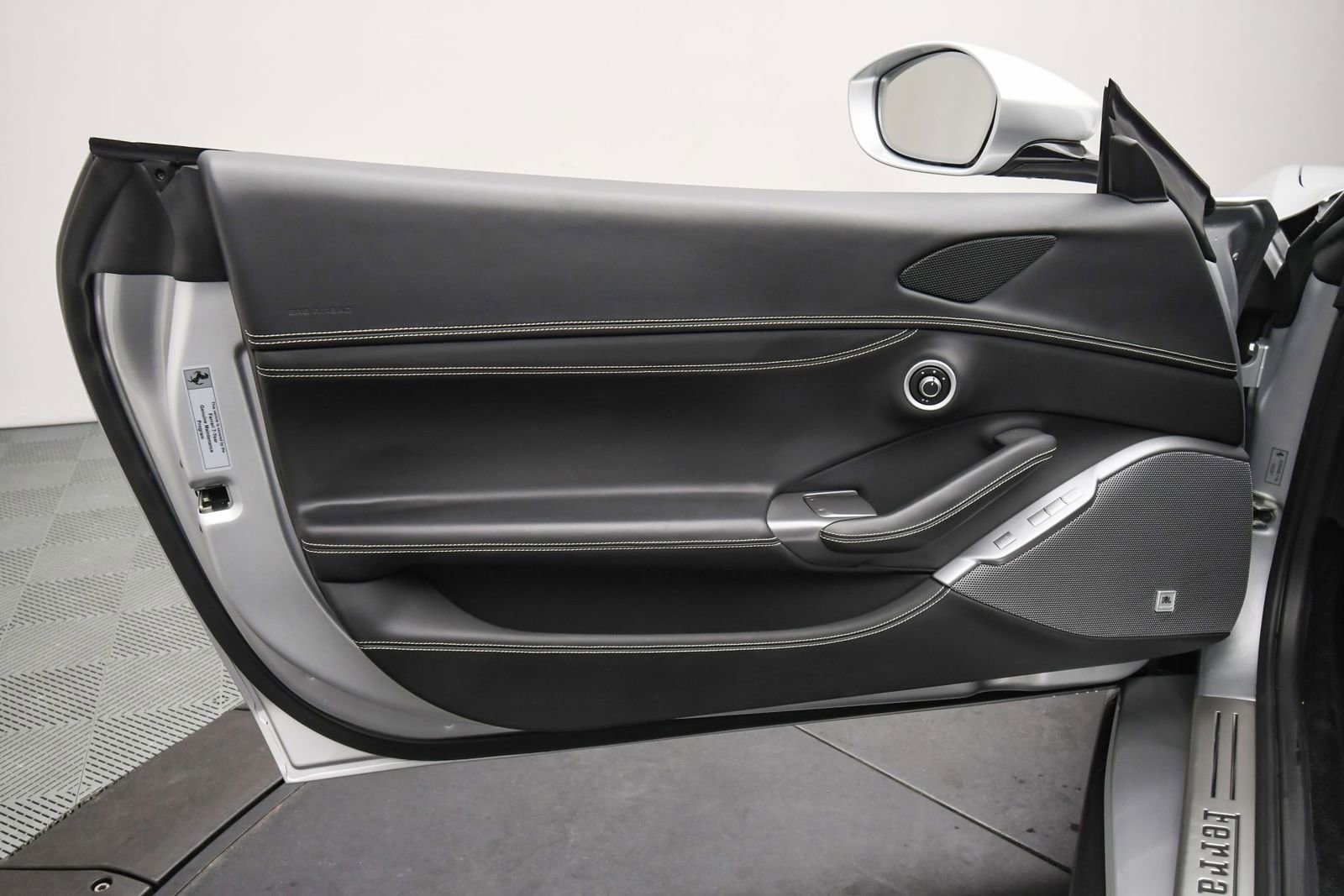 Used 2019 Ferrari Portofino image 50