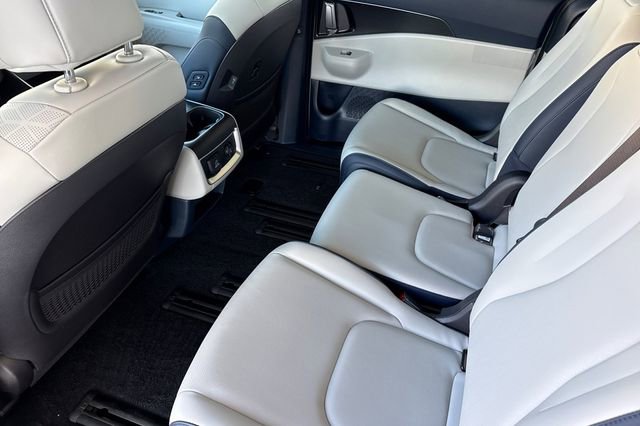 New 2026 Kia Carnival SX FWD image 14