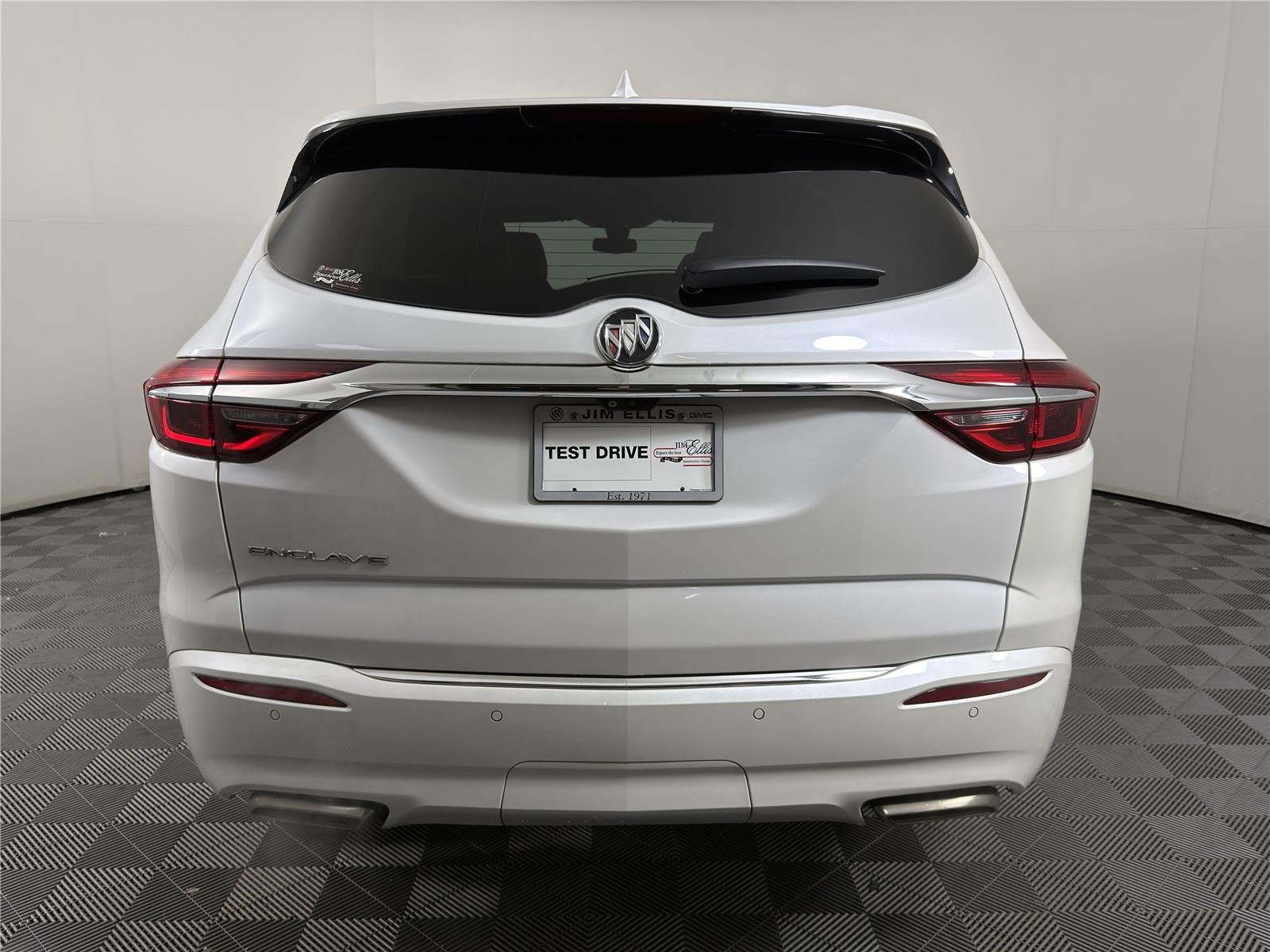 Used 2021 Buick Enclave Avenir w/ Avenir Technology Package FWD image 5