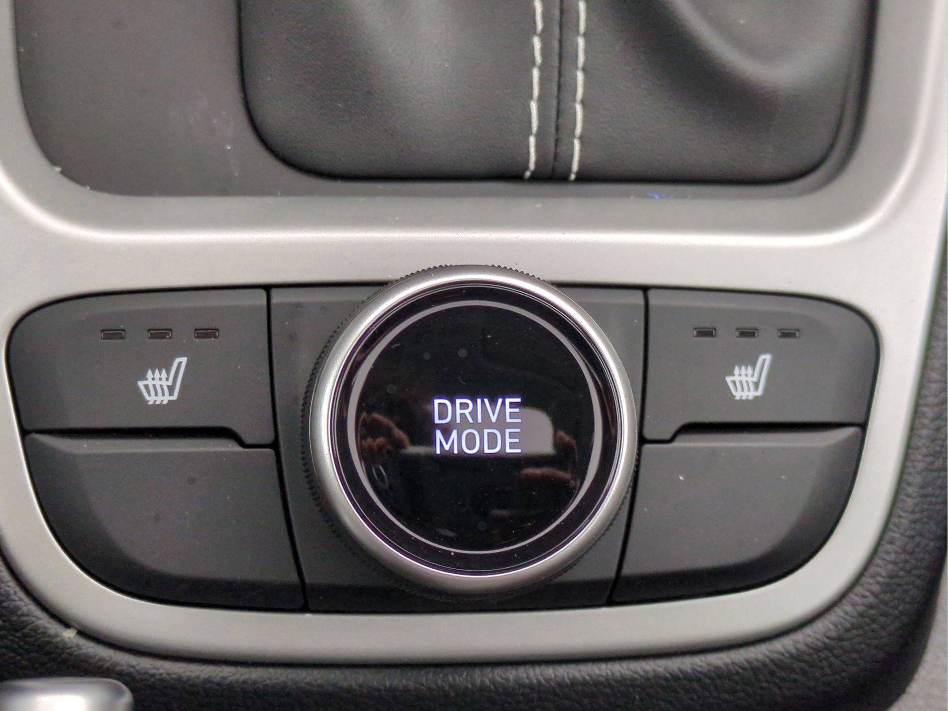 New 2026 Hyundai Venue SEL FWD image 24