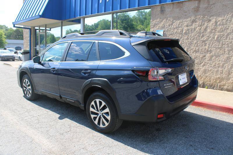 Used 2023 Subaru Outback Premium w/ Popular Package #1 AWD/4WD image 4