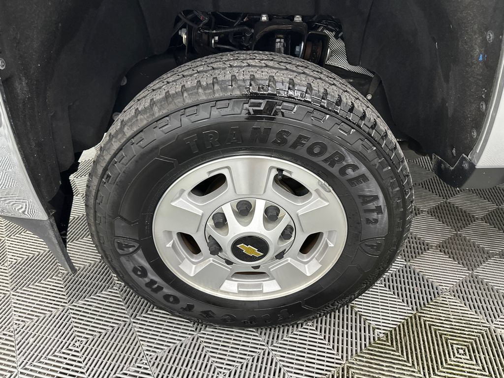Used 2019 Chevrolet Silverado 2500 LT w/ LT Convenience Package AWD/4WD image 11