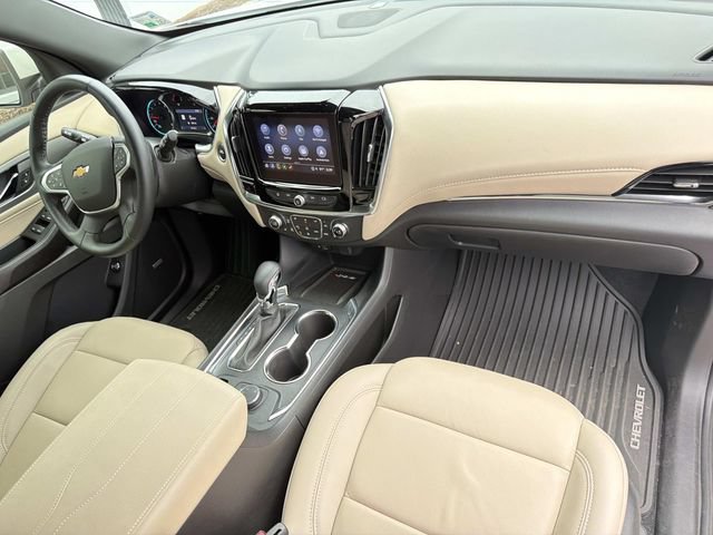 Used 2023 Chevrolet Traverse LT w/ LT Premium Package AWD/4WD image 17