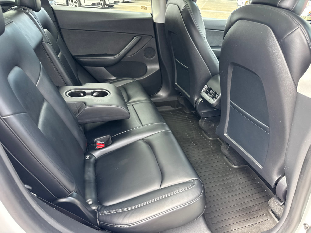 Used 2020 Tesla Model Y Long Range AWD/4WD image 17