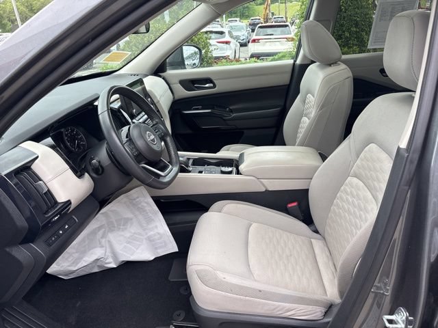 Used 2022 Nissan Pathfinder SV w/ SV Premium Package AWD/4WD image 22