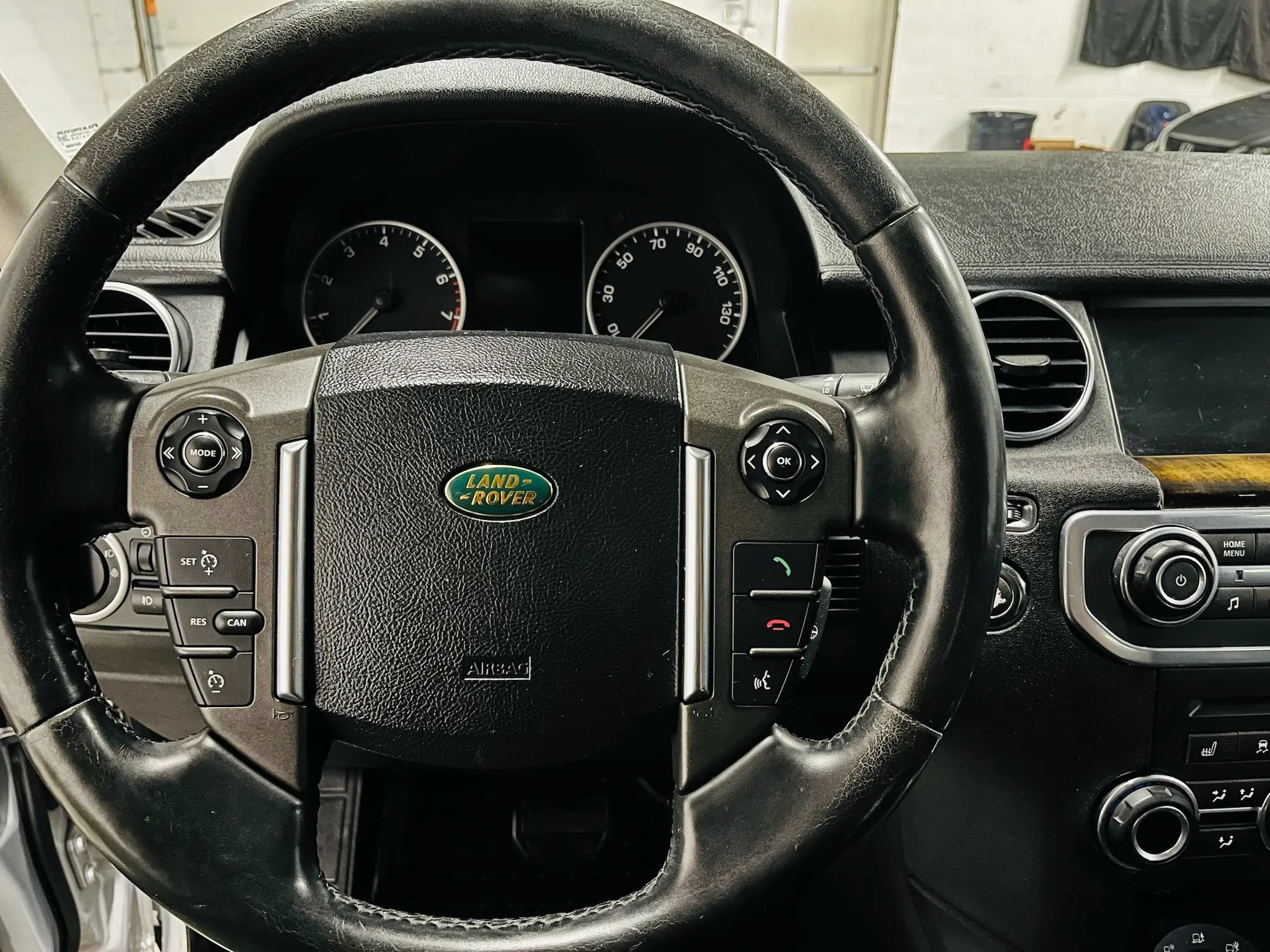 Used 2010 Land Rover LR4 HSE AWD/4WD image 18