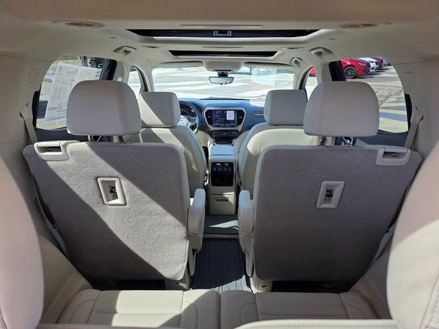 Used 2021 GMC Acadia Denali w/ Denali Ultimate Package AWD/4WD image 12