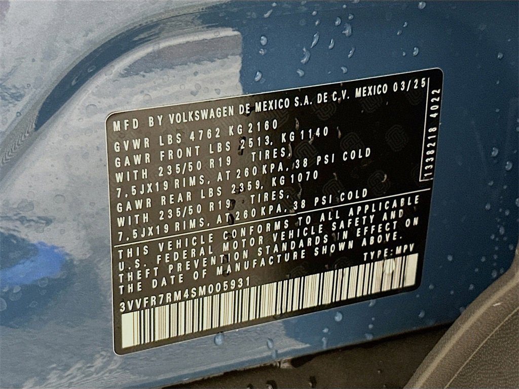 New 2025 Volkswagen Tiguan SE image 27