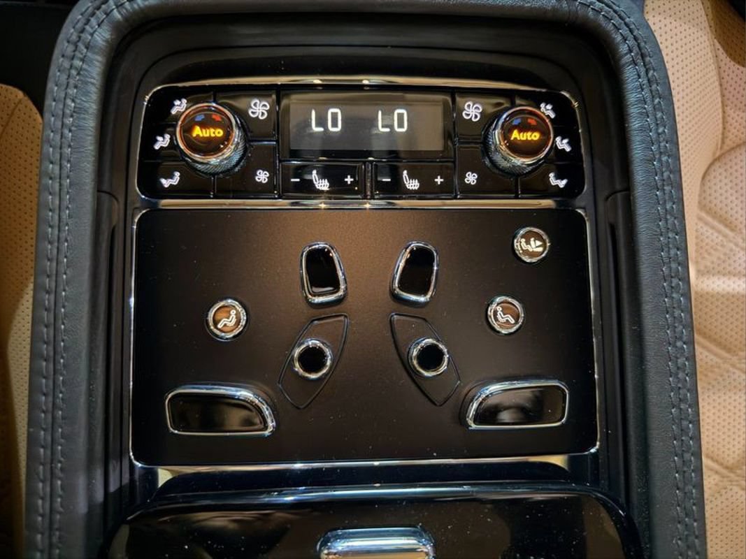 Used 2016 Bentley Mulsanne Speed RWD image 35