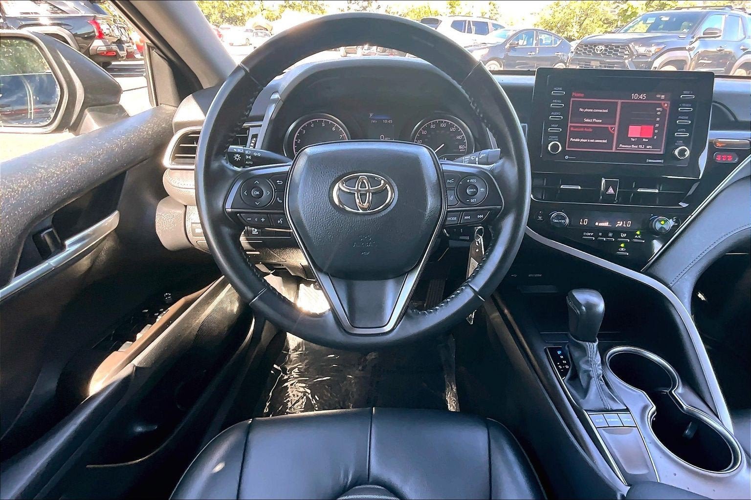 Used 2023 Toyota Camry SE FWD image 5