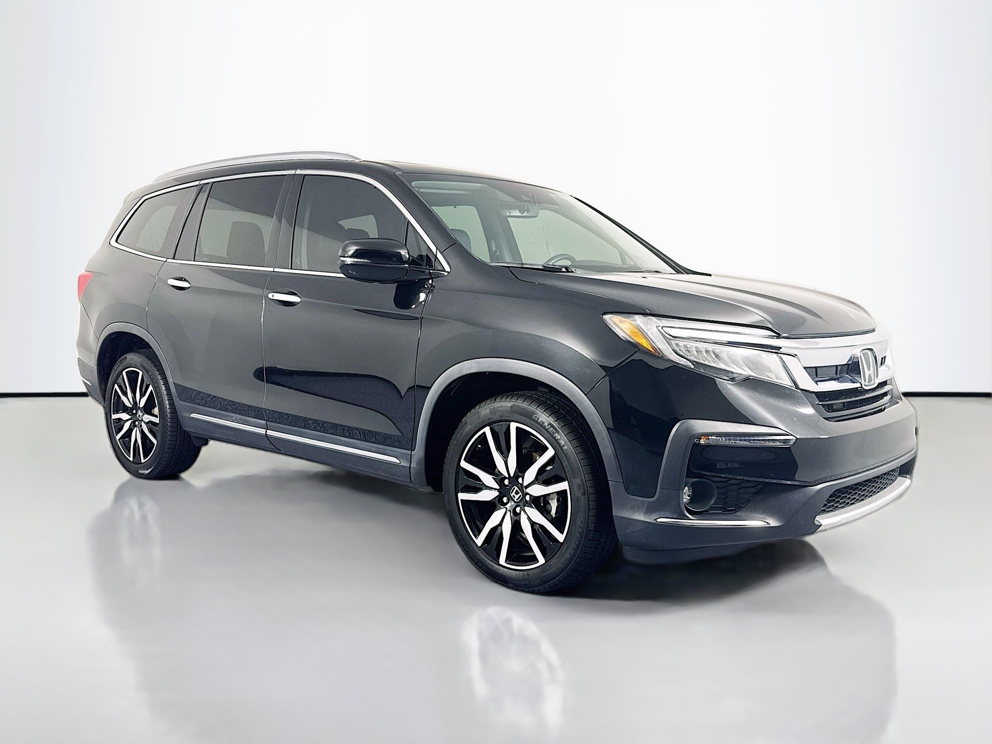 Used 2020 Honda Pilot Touring image 3