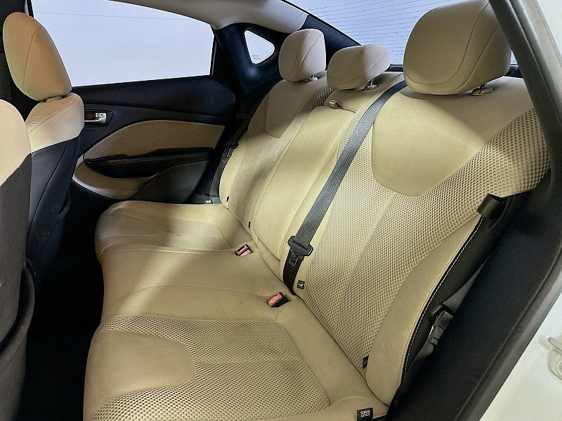 Used 2015 Dodge Dart SXT image 19