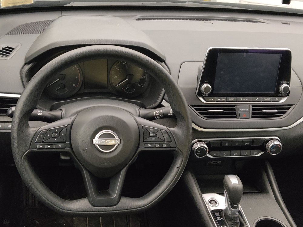 Used 2025 Nissan Altima 2.5 S FWD image 22