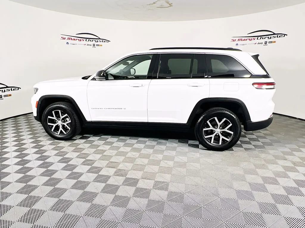 Used 2024 Jeep Grand Cherokee Limited AWD/4WD image 5