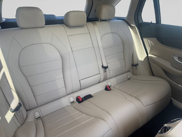 Used 2022 Mercedes-Benz GLC 300 image 18