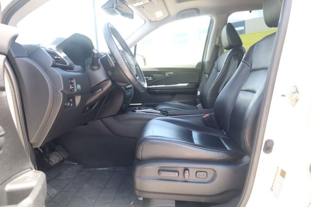 Used 2017 Honda Pilot Touring image 13