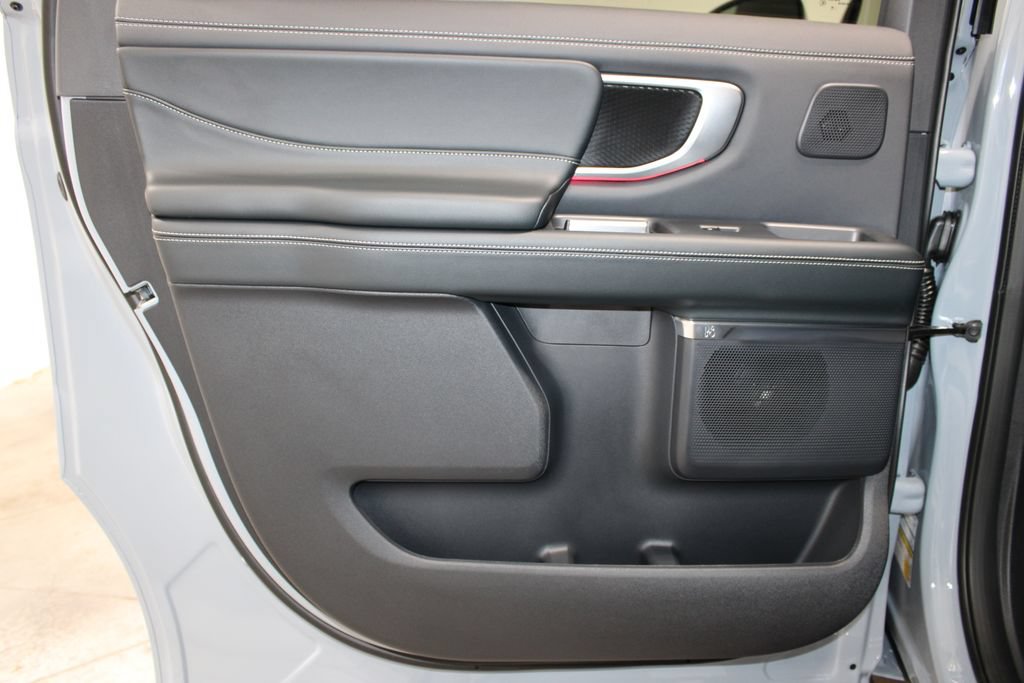 New 2027 Ford Expedition Max Platinum w/ Stealth Appearance Package RWD image 21