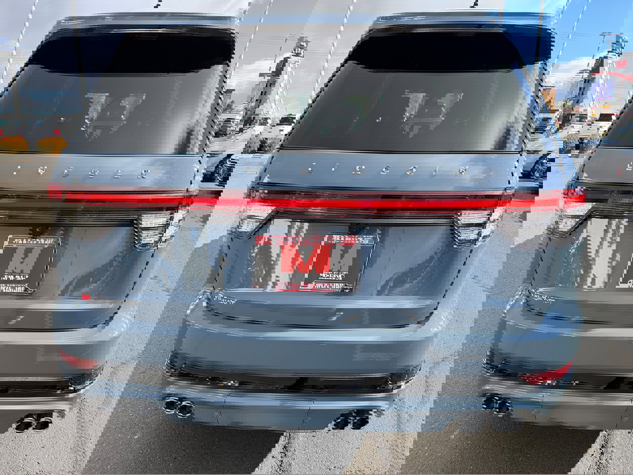 New 2026 Lincoln Aviator Reserve w/ Luxury Package image 4