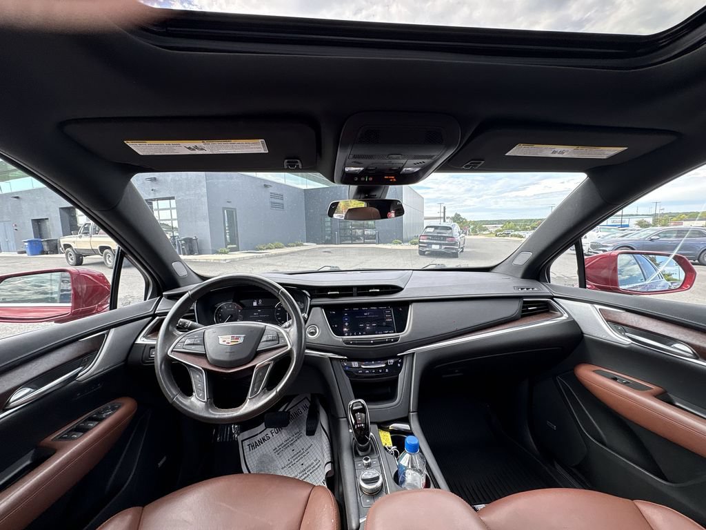Used 2020 Cadillac XT5 Premium Luxury w/ LPO, Floor Liner Package FWD image 10