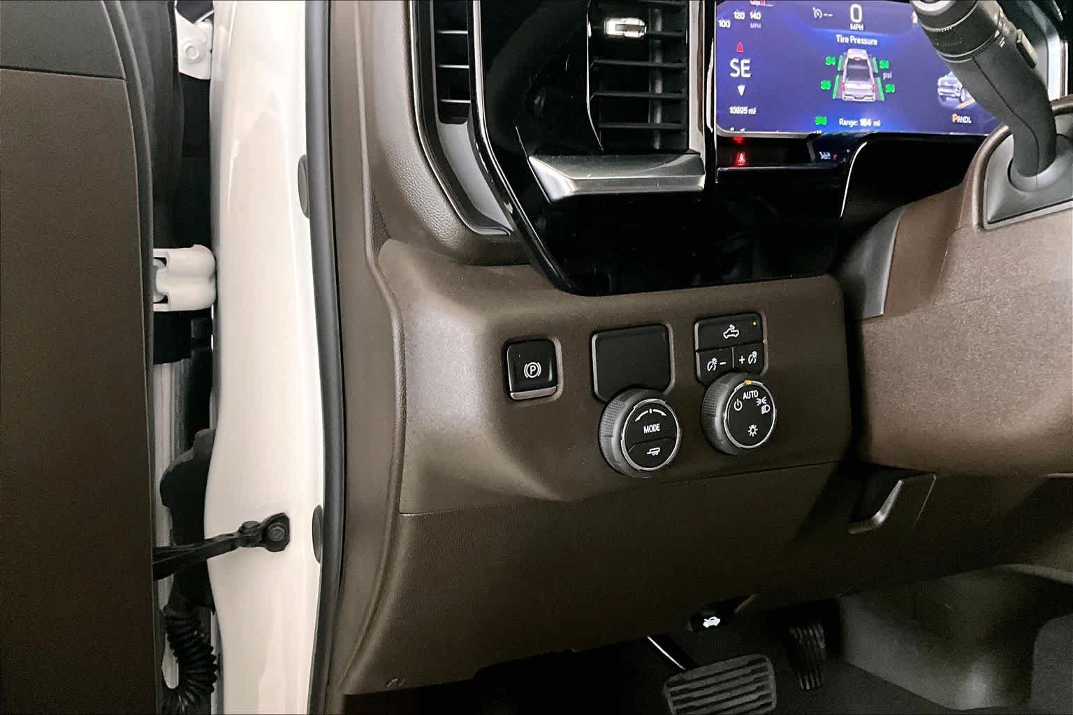 Used 2026 Chevrolet Silverado 1500 LT w/ Texas Edition Plus RWD image 30