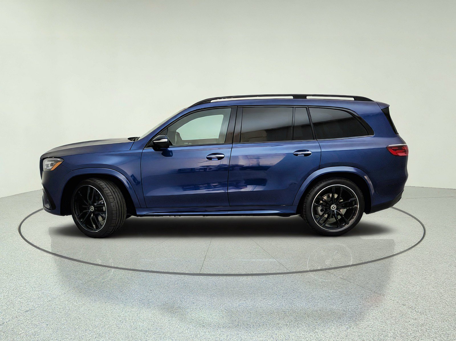 New 2026 Mercedes-Benz GLS 450 4MATIC image 14