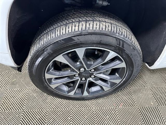 Used 2023 Jeep Grand Cherokee Overland image 10