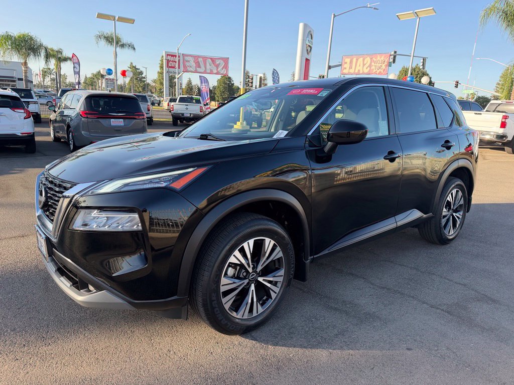 Used 2023 Nissan Rogue SV FWD image 3