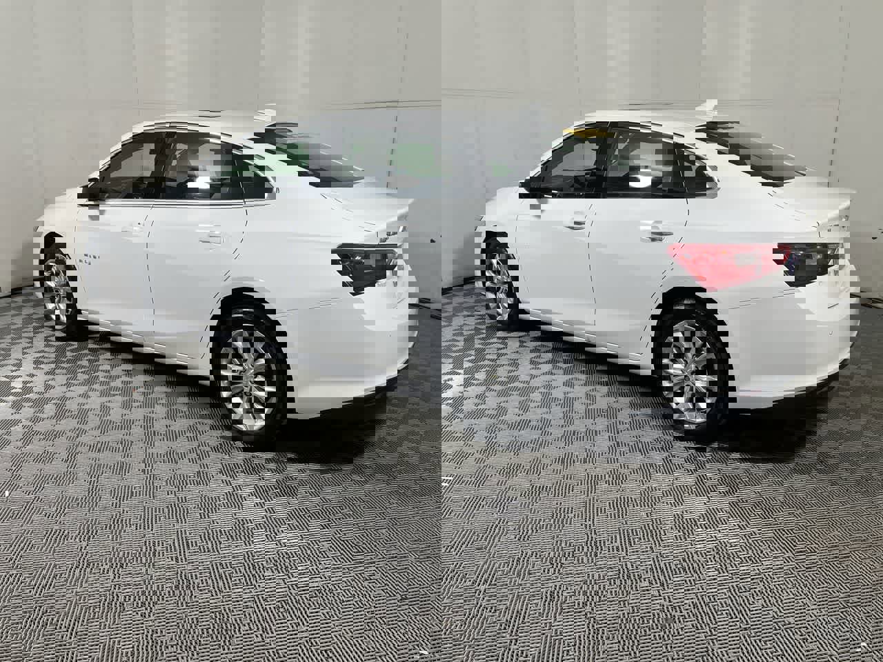 Used 2024 Chevrolet Malibu LT image 6