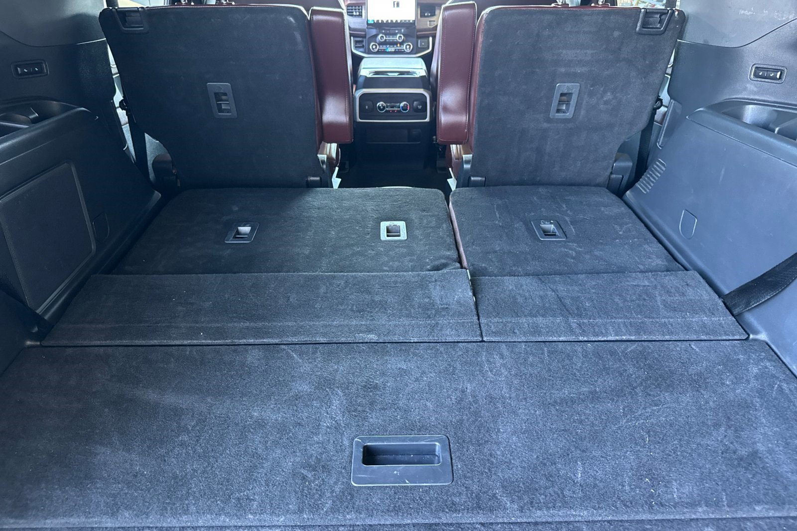 Used 2024 Ford Expedition Limited image 12