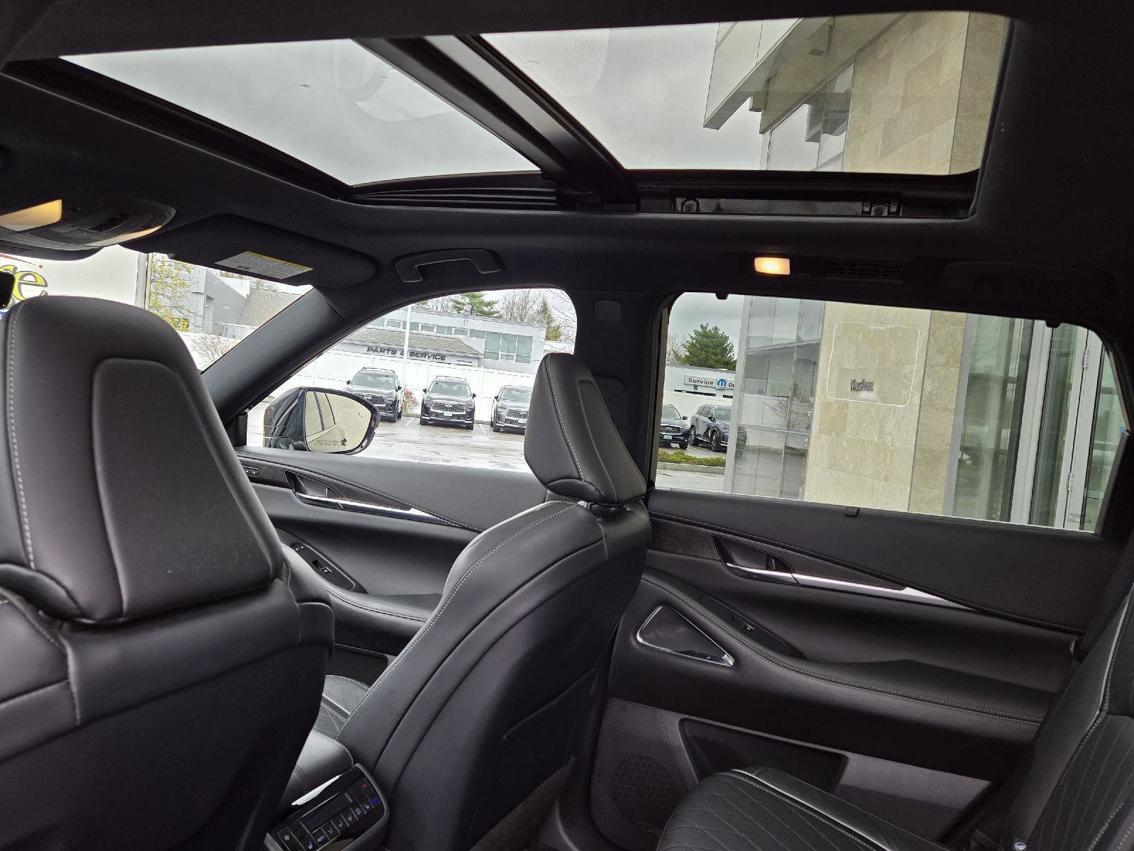 Certified 2023 INFINITI QX60 Autograph w/ Cargo Package image 11