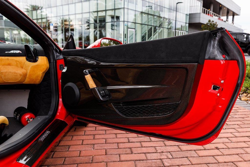 Used 2015 Ferrari 458 Speciale A image 38