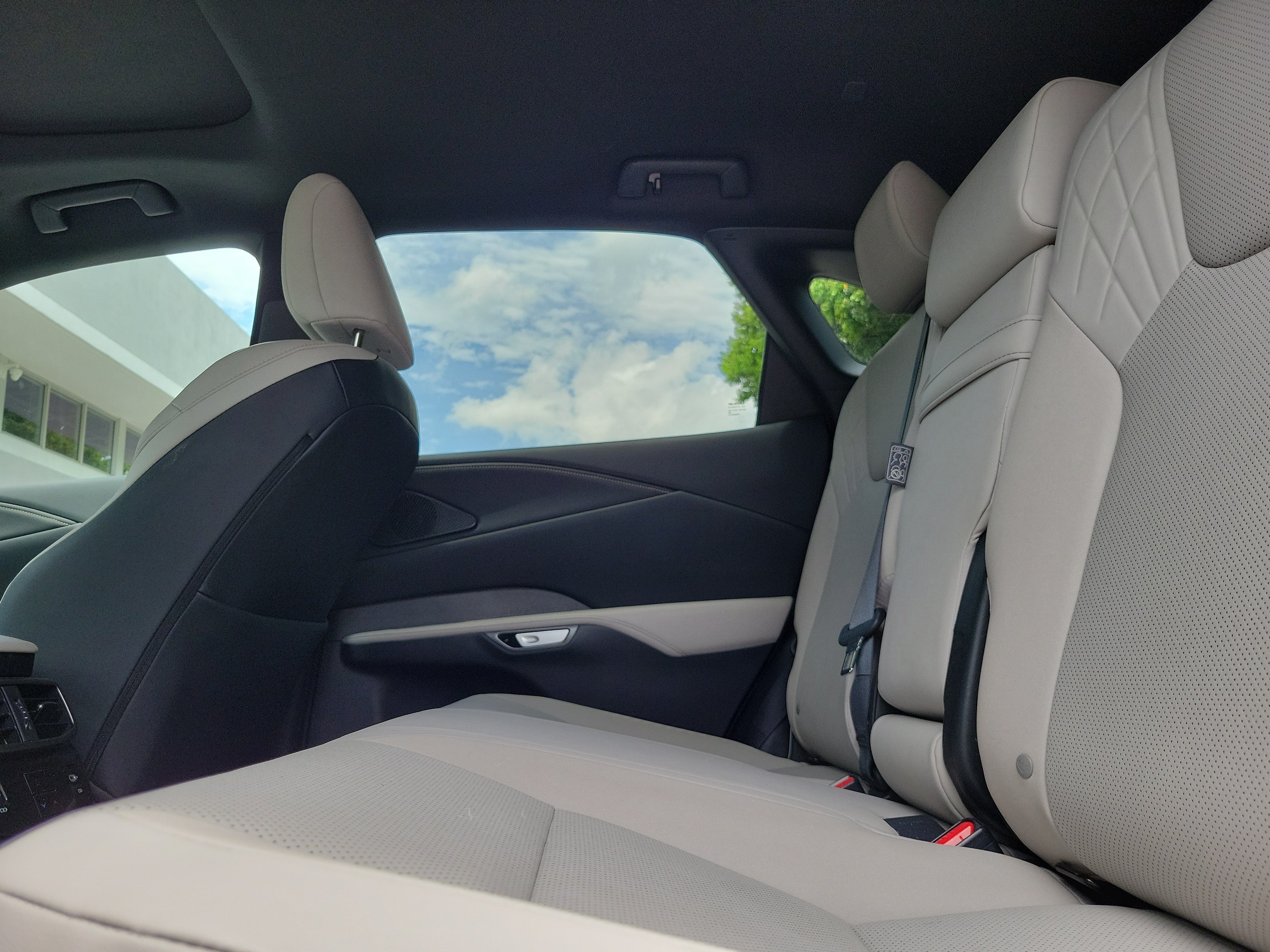 Used 2023 Lexus RX 350 Premium w/ Cold Area Package FWD image 12