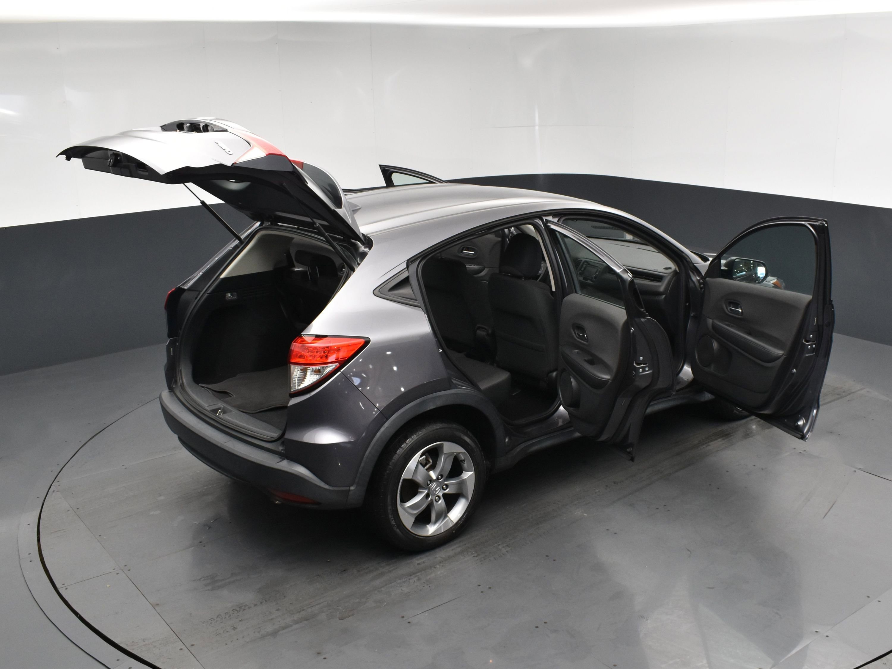 Used 2020 Honda HR-V LX image 25