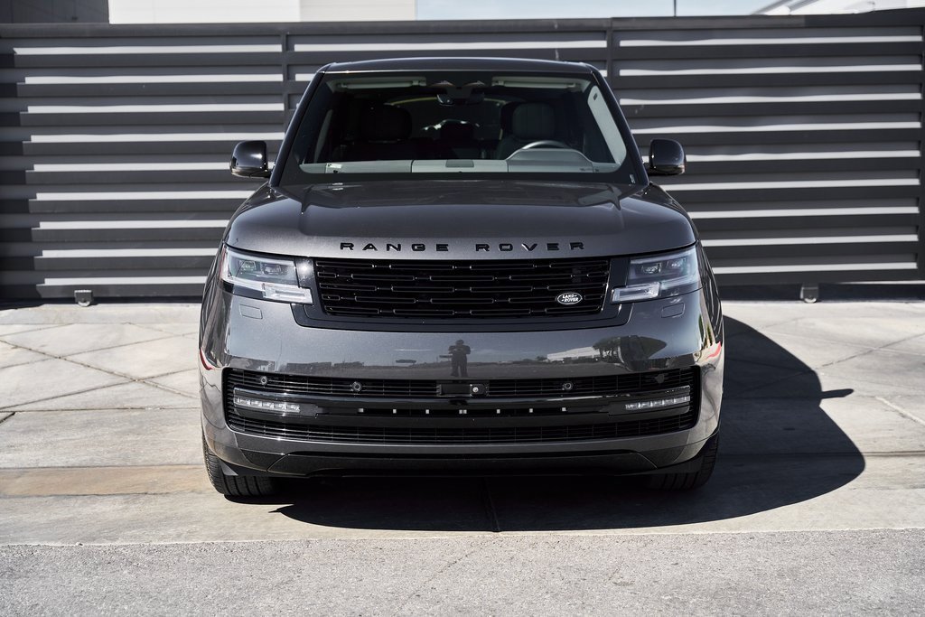 Used 2024 Land Rover Range Rover SE image 12