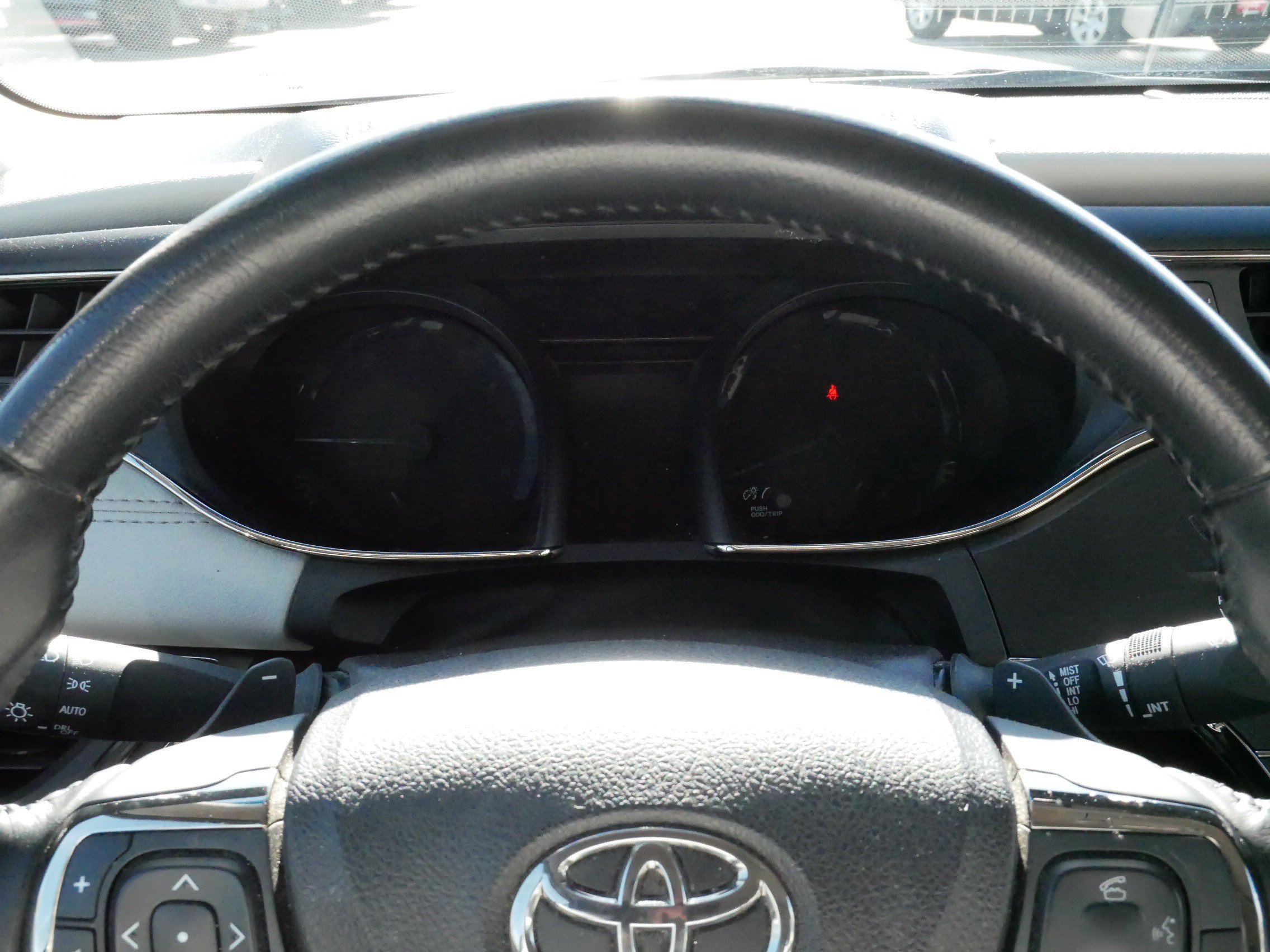 Used 2016 Toyota Avalon XLE Plus image 21