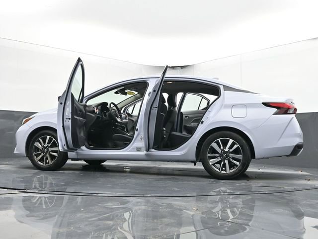 Used 2025 Nissan Versa SV image 67